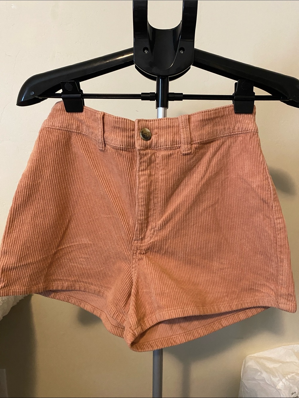 NWOT BILLABONG PEACH SHORTS SIZE 30